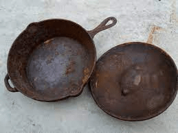 How to clean a rusty cast iron skillet