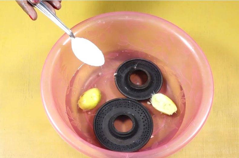 Clean Clogged Gas Stove Burners, lemon, baking soda